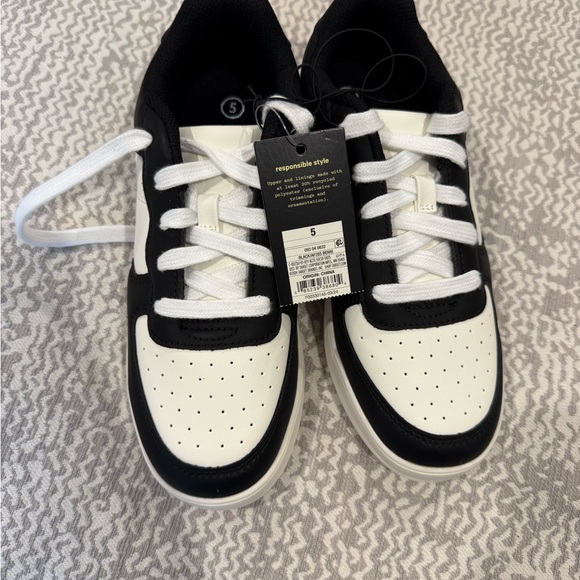 art class Other - Black and White Sneakers NWT